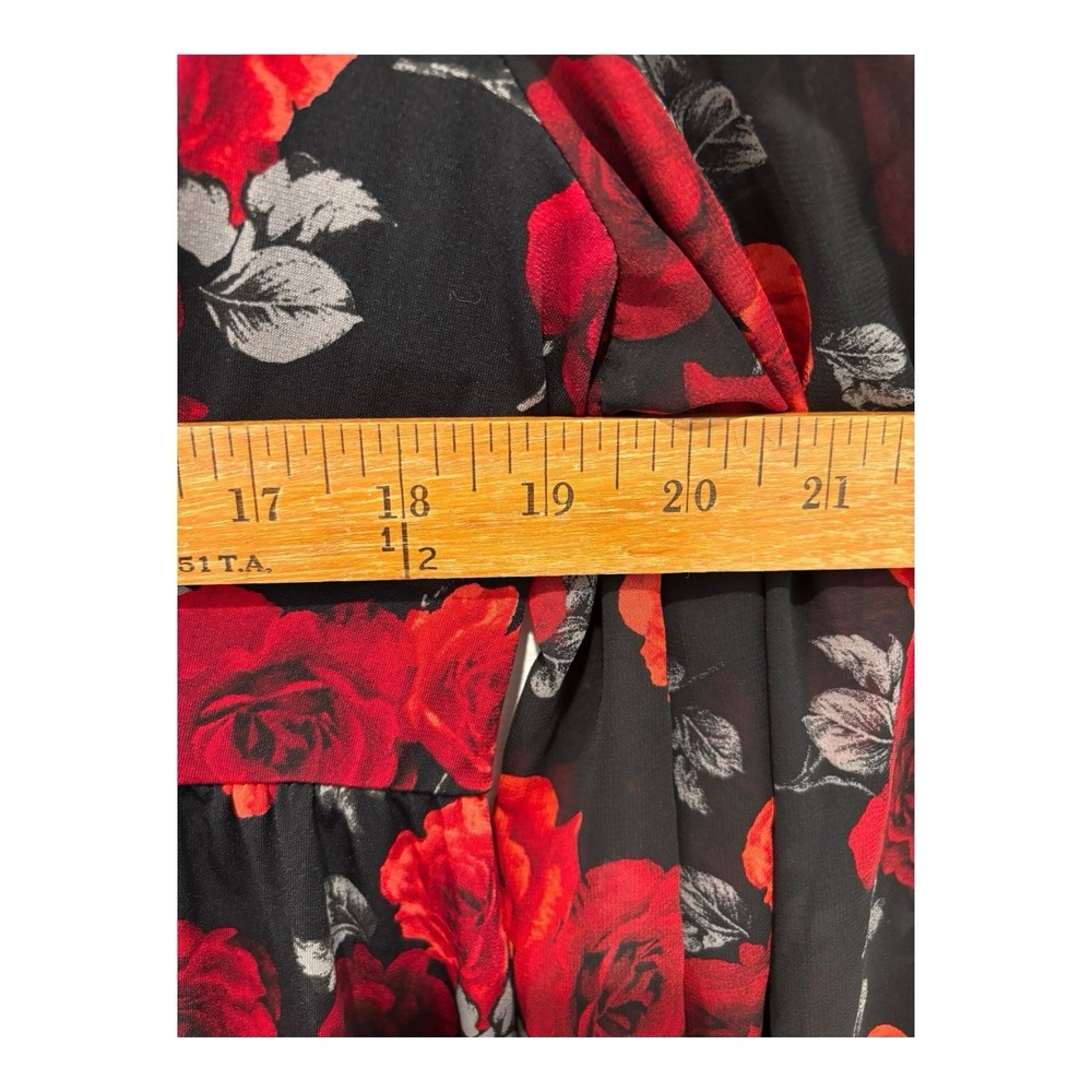 Torrid Black and Red Floral Blouse - Picture 5 of 8
